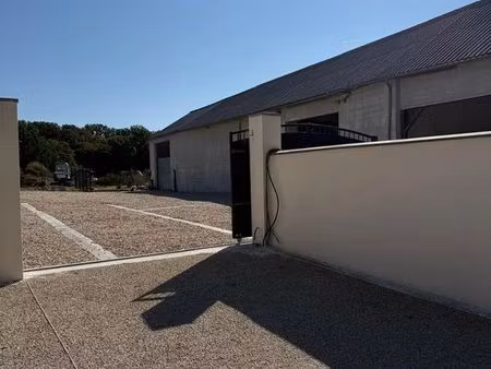 entrepôt 250 m² longnes