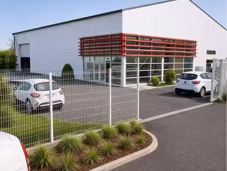 local industriel  entrepôt de 400 m2