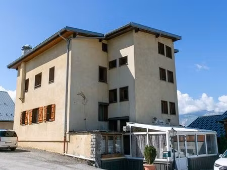 ? à vendre – immeuble commercial à fort potentiel ancien hôtel-restaurant-bar « l’escale »