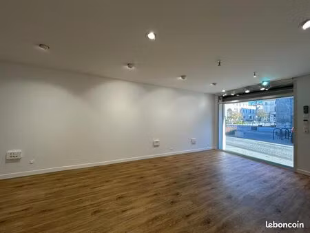 local commercial 47 m²