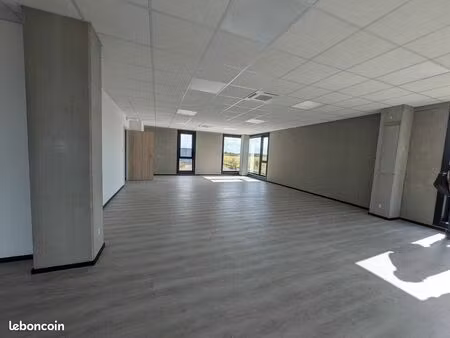 bureaux 204 m² saint martin du vivier