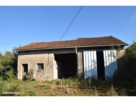 grange 2 pièces 150 m²