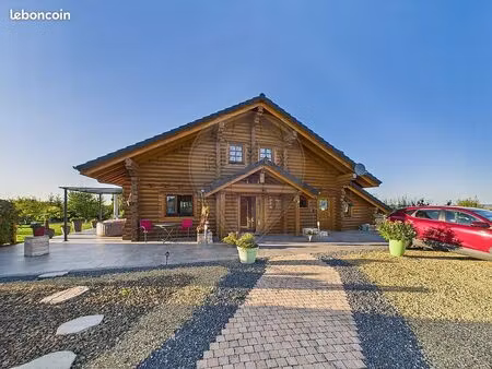 chalet 9 pièces 175 m²