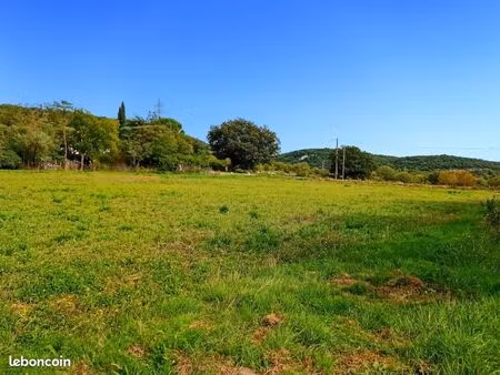 terrain 1 966 m² lussan