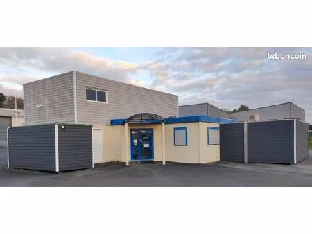 ensemble terrain + modulaires bureaux