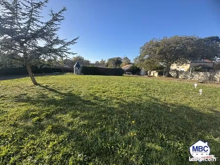 terrain 793 m² tharon plage