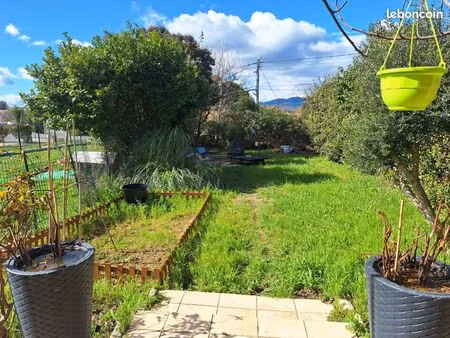 maison mitoyenne 3ch terrasse jardin clos gge terrain