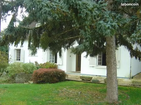pavillon 11 pièces 216 m²