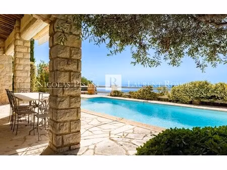 aux portes de monaco – villa de charme avec piscine et terrain d’exception