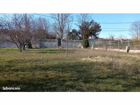 terrain 615 m² aigueperse