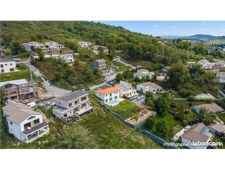 maison 6 pièces 143 m²