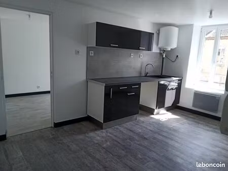 t1 rénové - centre saint eloy - toutes charges comprises