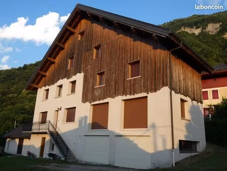 maison 7 pièces 314 m² sur terrain 1800 m²