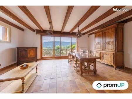 maison 12 pièces 223 m²