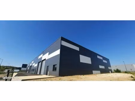 entrepôts ou local d'activité neuf proche avignon / nîmes - à saint laurent des arbres (30