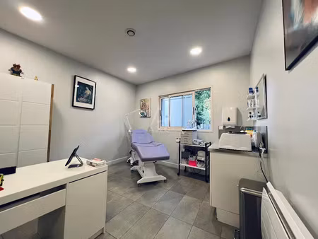 vente locaux professionnels 6 pièces 122 m² à les lilas (93260)  780 000 €