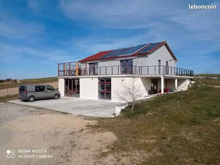 maison individuelle en pleine nature