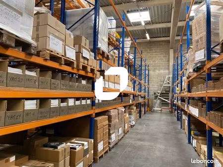 local d'activité 1 173 m²