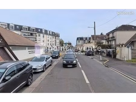 commerce alimentaire 300 m²