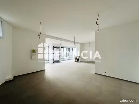 local commercial 73 m²