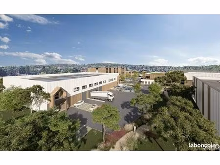 local d'activité 4 457 m²