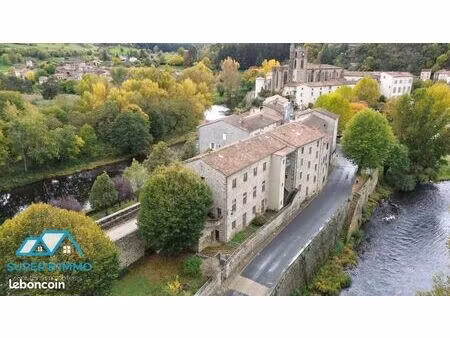 immeuble 27 pièces 400 m²