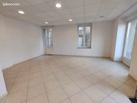 local commercial/bureaux à louer ploermel