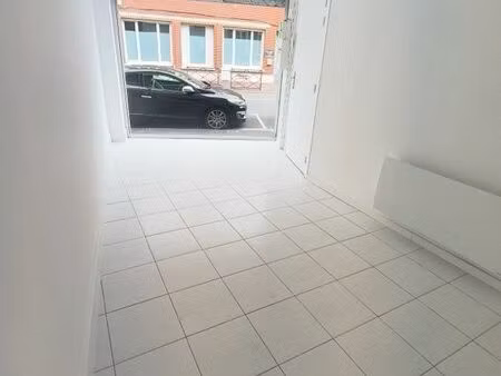 location d’un local commercial de 20m2 complètement rénové en plein centre ville de somain