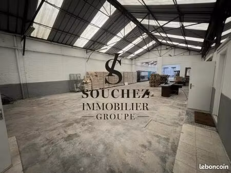 local d'activité 1 000 m²