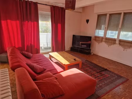 location meublée appartement 4 pièces 86 m² à angouleme (16000)  700 €