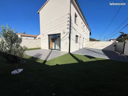 villa 4 pièces 82 m²