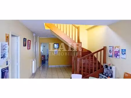 location bureaux et commerces à flers (61100) : à louer / 180m² flers