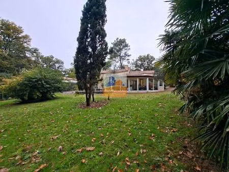 vente maison à sainte-pazanne (44680) : à vendre / 185m² sainte-pazanne