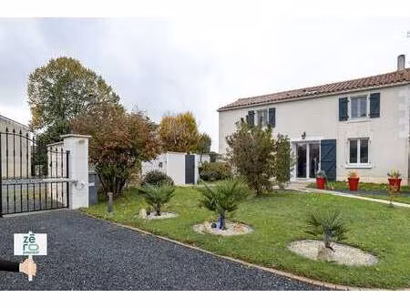 vente maison à mouzeuil-saint-martin (85370) : à vendre / 135m² mouzeuil-saint-martin