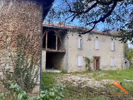 maison rénovée avec potentiel et dépendance  au calme près d'aspet