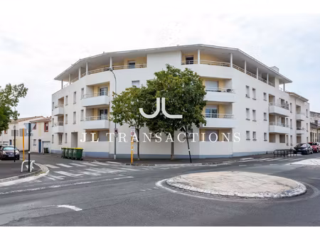 à vendre -- grande place de parking en sous-sol dans une rési