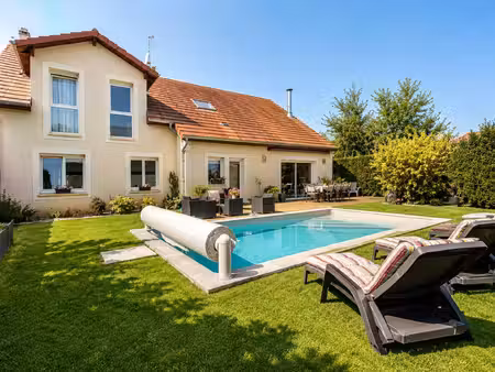 maison moderne 236 m² – 6 ch - piscine chauffée – suite parentale – augny