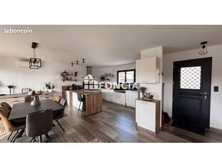 villa 5 pièces 120 m²