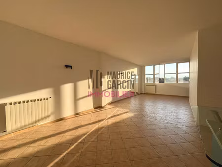 vente appartement 5 pièces 147.7 m² à carpentras (84200)  208 650 €