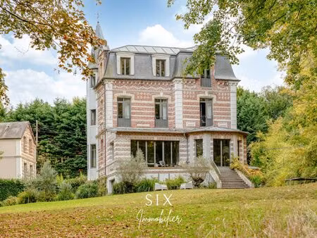 villa d'epoque xixe restauree avec maison d'amis et parc arbore