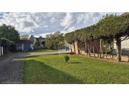 terrain brie comte robert 564 m2