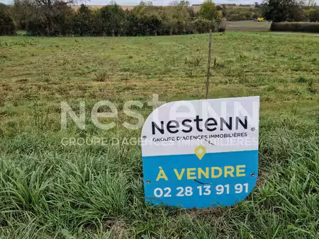 terrain constructible de 603m²   viabilisé à xanton-chassenon