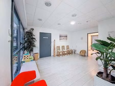 location bureaux et commerces à sainte-luce-sur-loire (44980) : à louer / 20m² sainte-luce