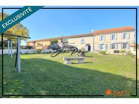 propriété de 460 m2  8 chambres.