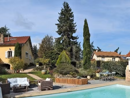 maison de caractère de qualité à vaugneray