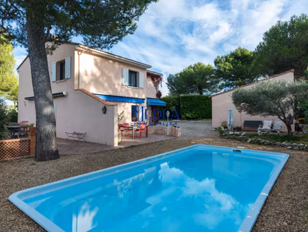 maison d'exception à roquefort-la-bédoule