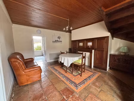 vente maison 5 pièces 80 m² à castelnau-montratier (46170)  139 500 €