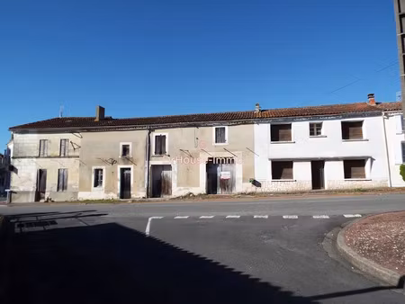 vente maison 8 pièces 151 m² à saint-fort-sur-gironde (17240)  140 000 €