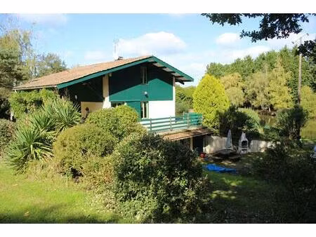 maison avec 2 étangs de pêches et de reproduction (aux normes) dans une propriété fermée  