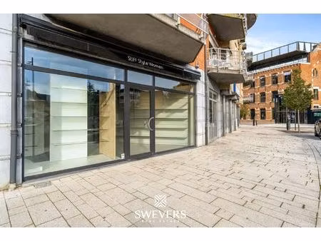 modern handelspand in het centrum van beringen met veel mogelijkheden